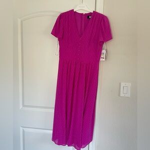 DKNY Women's Short Sleeve Jacquard Satin Button Front V-Neck Midi Dress